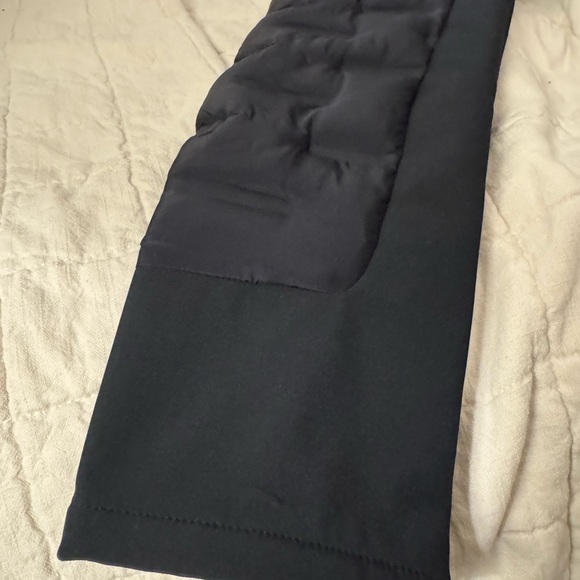 TUMI Men's Navy Quilted Lightweight Puffer Jacket - Size X-Large - 1527501041 - Picture 7 of 16